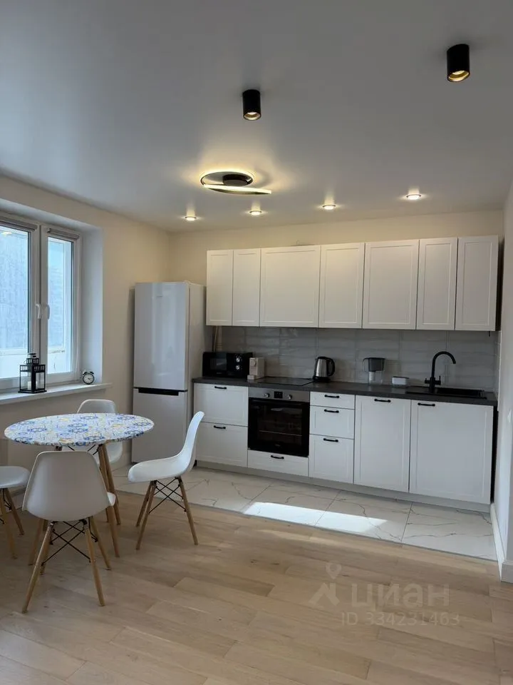 1-комн. квартира, 42 м², 3/18 этаж