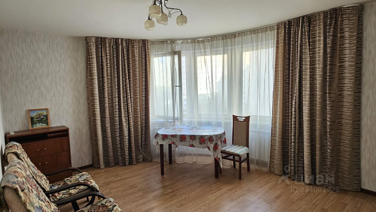 2-комн. квартира, 52 м², 4/37 этаж
