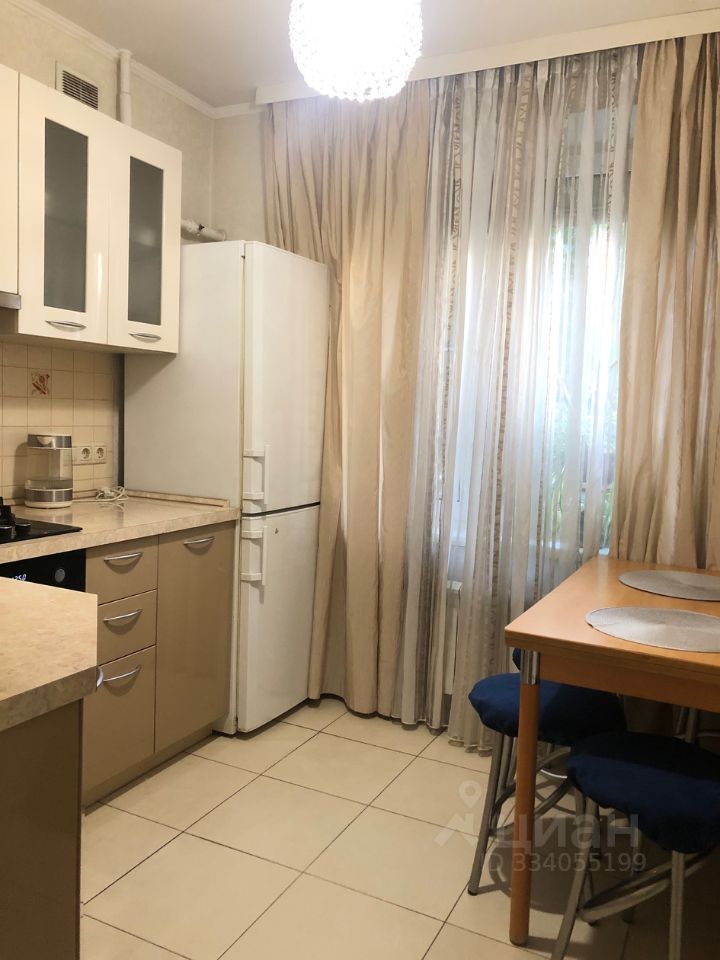 2-комн. квартира, 40 м², 1/14 этаж