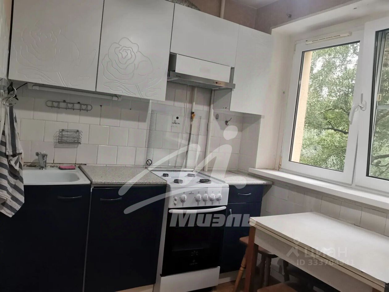 2-комн. квартира, 42 м², 3/9 этаж