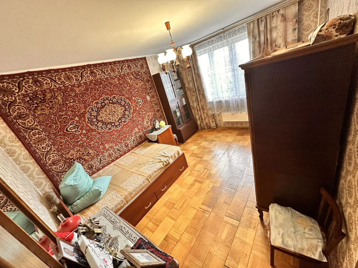 2-комн. квартира, 60 м², 7/16 этаж