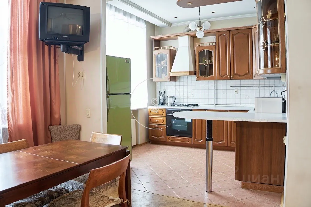 3-комн. квартира, 95 м², 6/6 этаж