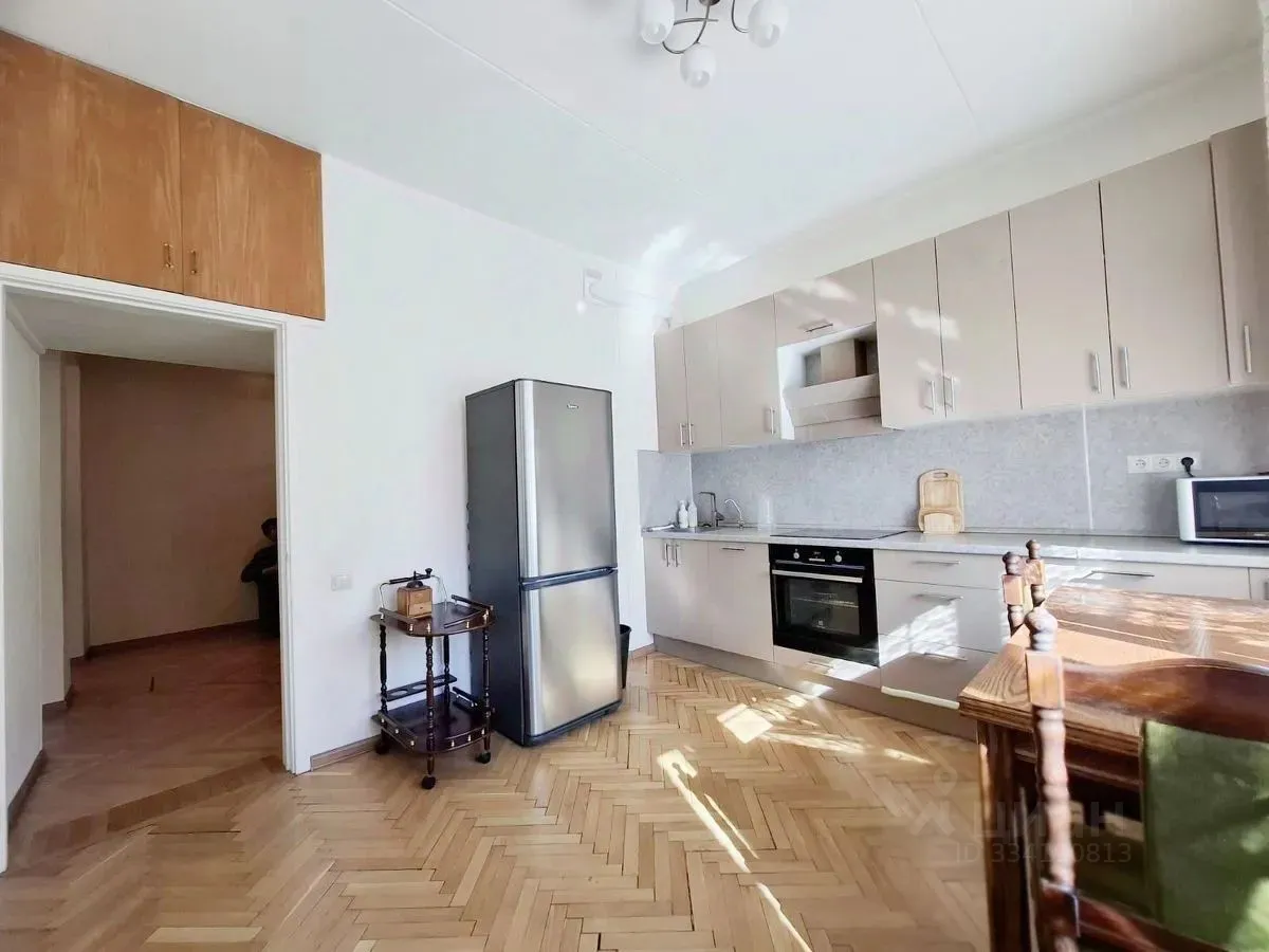 2-комн. квартира, 77,3 м², 2/12 этаж