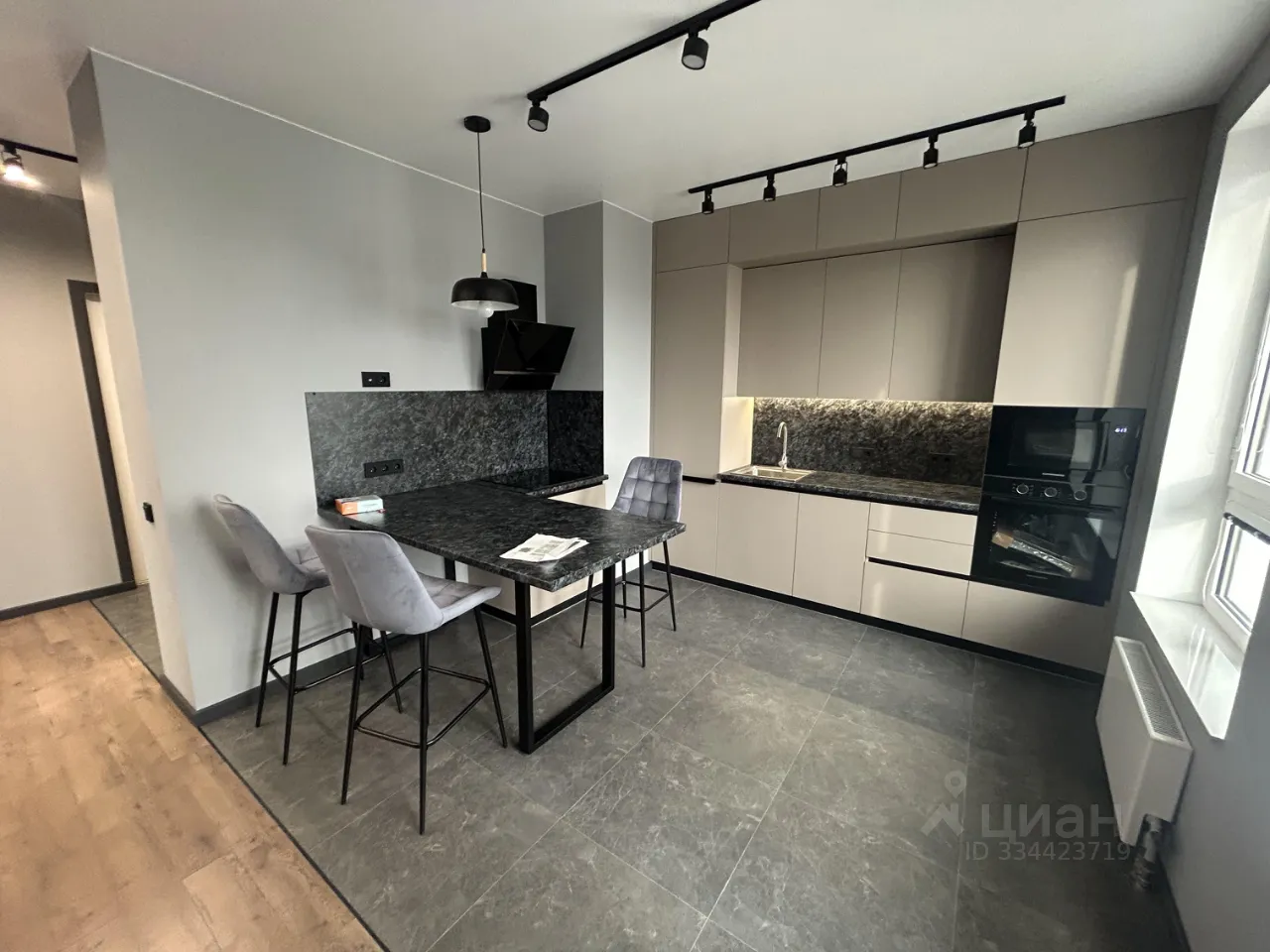 2-комн. квартира, 60 м², 10/29 этаж