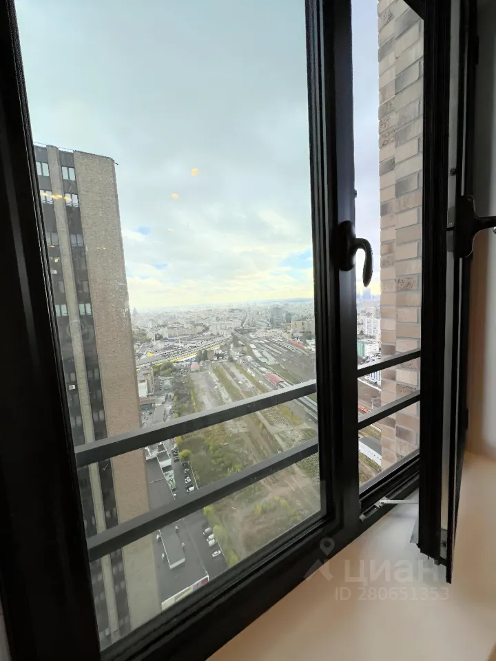 3-комн. квартира, 70 м², 42/48 этаж
