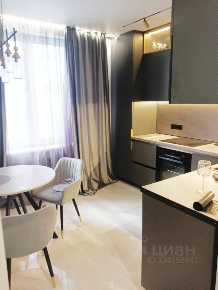 2-комн. квартира, 47 м², 13/23 этаж