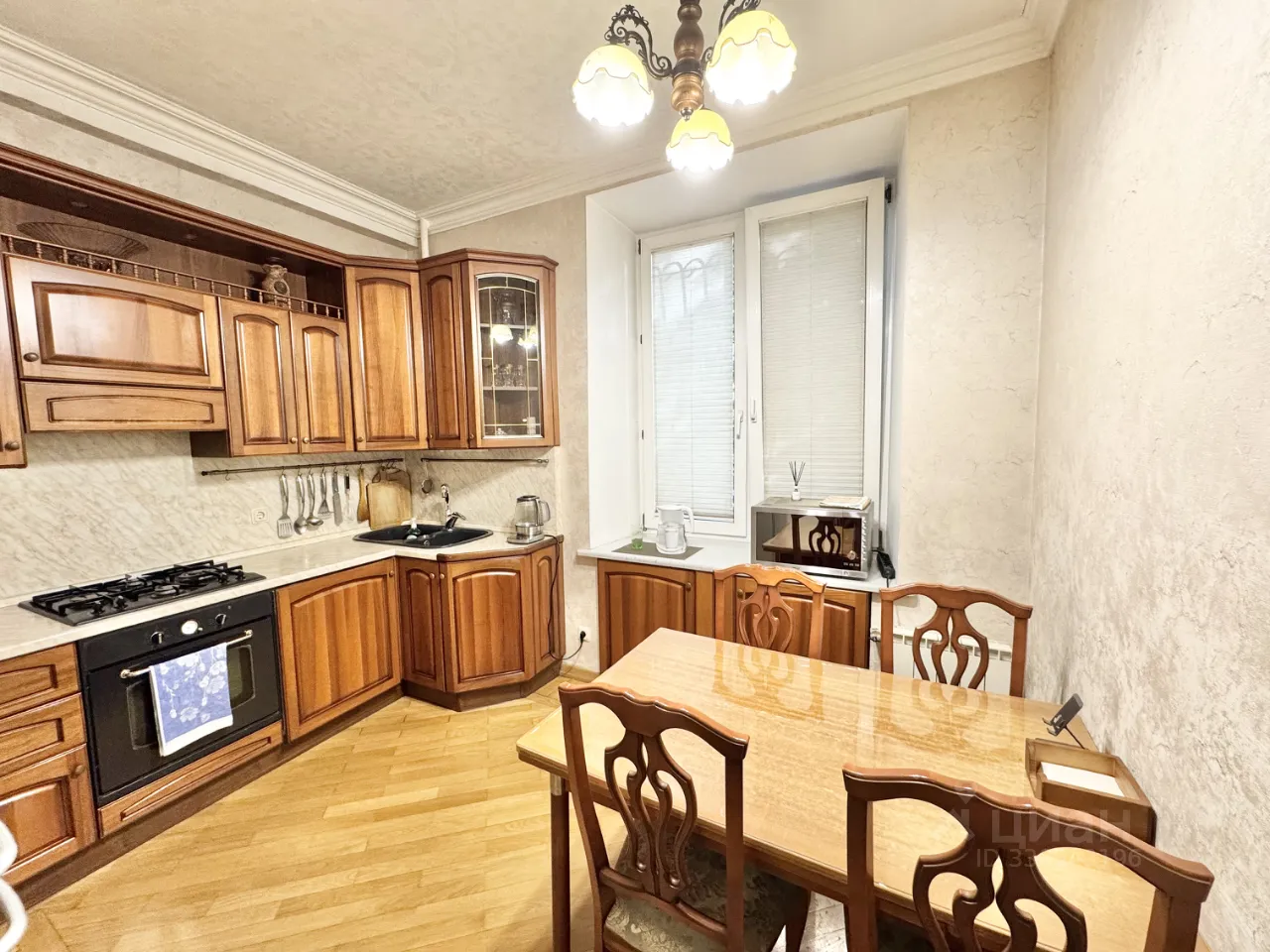 2-комн. квартира, 65 м², 2/10 этаж