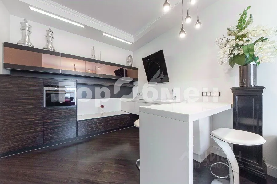 2-комн. квартира, 70 м², 15/32 этаж