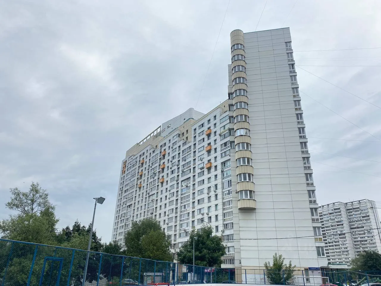 2-комн. квартира, 58 м², 15/17 этаж