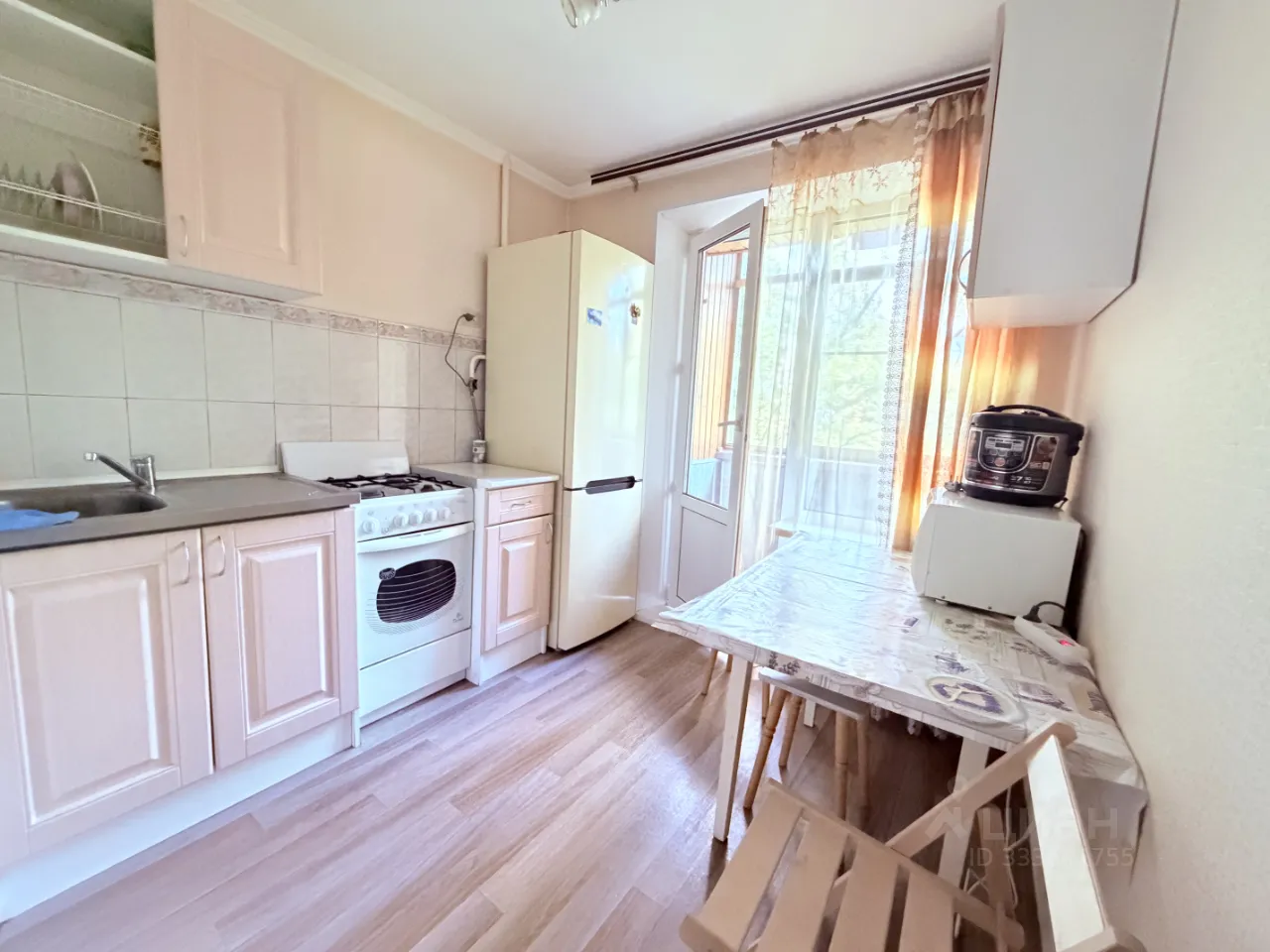 2-комн. квартира, 42 м², 3/12 этаж