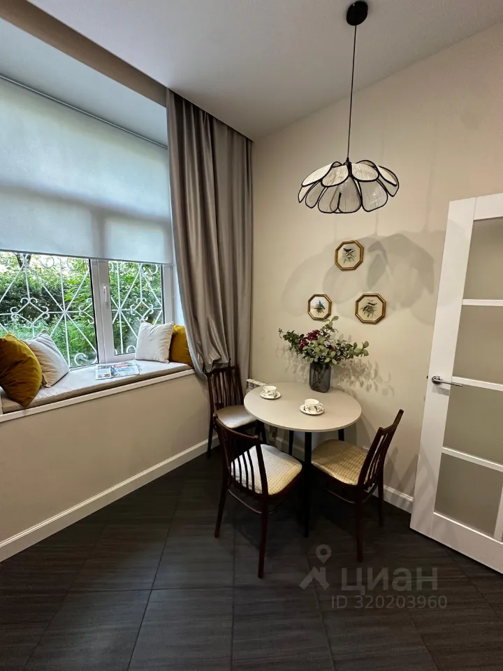 2-комн. квартира, 60 м², 1/5 этаж