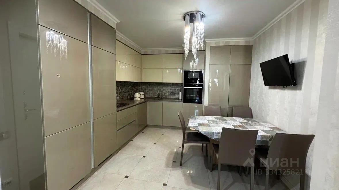 3-комн. квартира, 85 м², 21/27 этаж