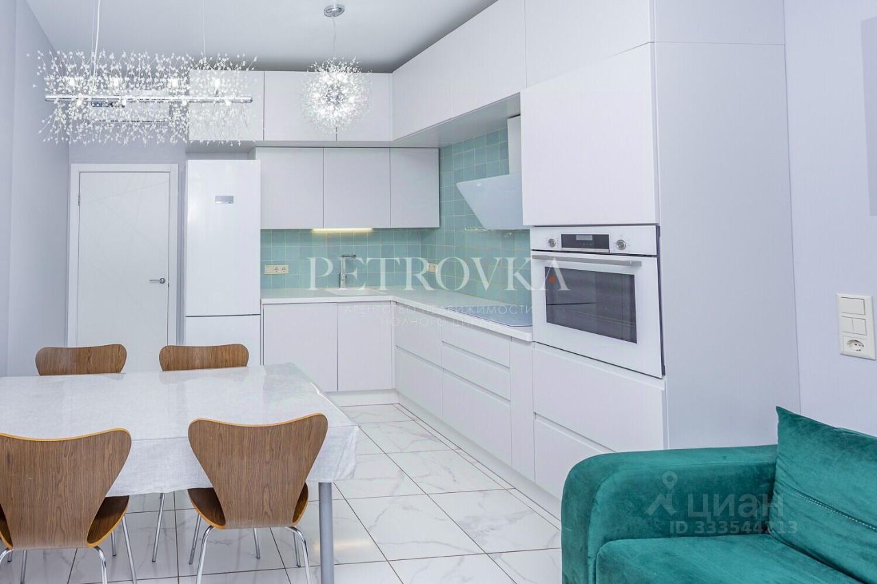 3-комн. квартира, 82 м², 5/23 этаж