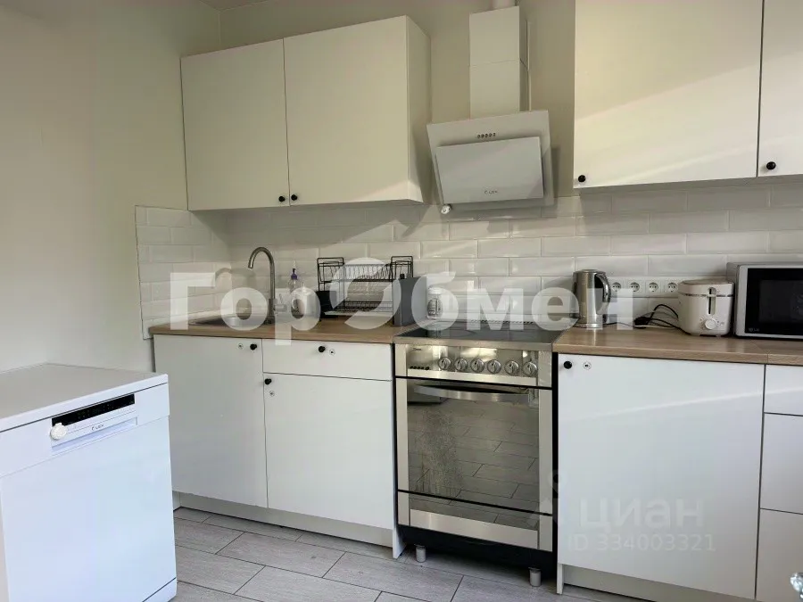 3-комн. квартира, 74 м², 2/12 этаж
