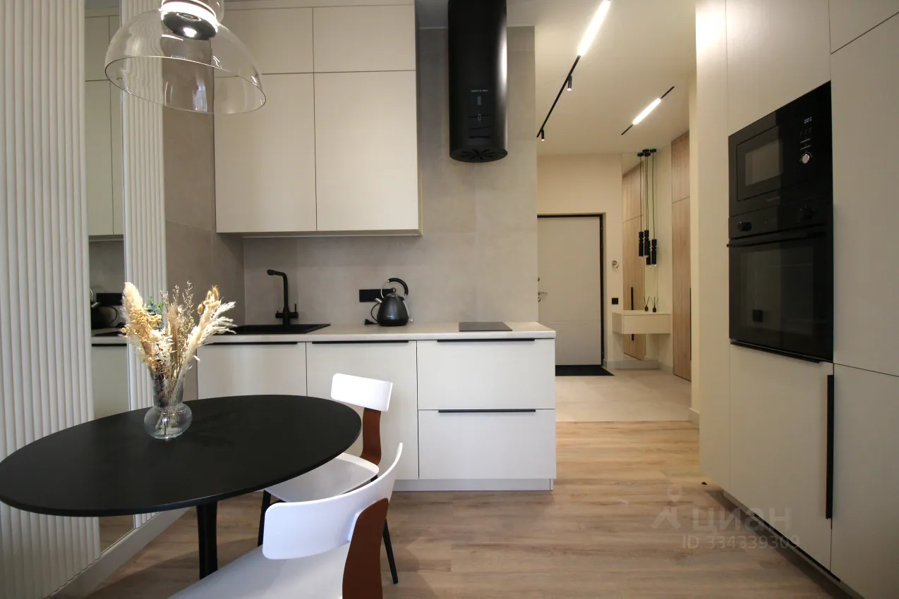 2-комн. квартира, 42,5 м², 16/26 этаж