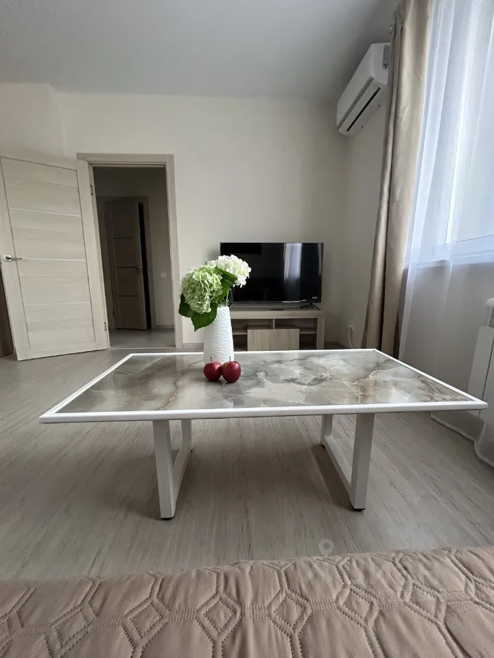2-комн. квартира, 57 м², 3/21 этаж