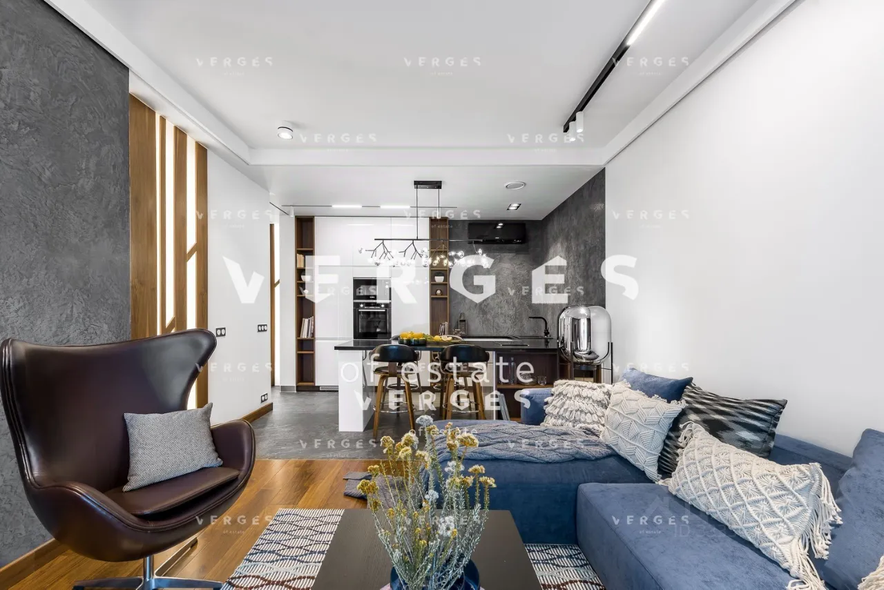 2-комн. квартира, 56,3 м², 23/44 этаж