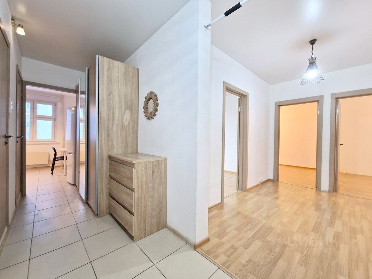 3-комн. квартира, 76 м², 13/17 этаж