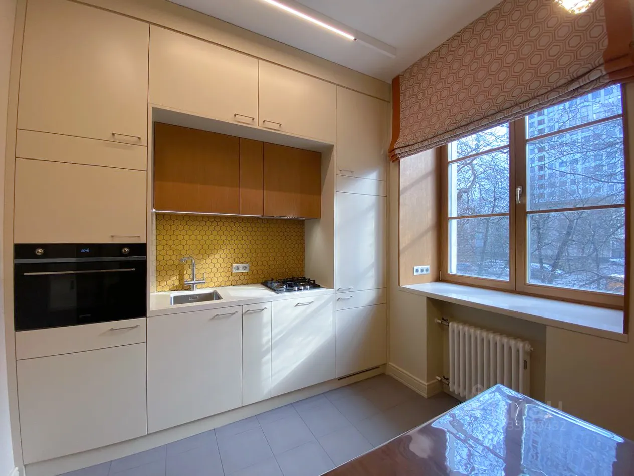 2-комн. квартира, 63 м², 2/8 этаж