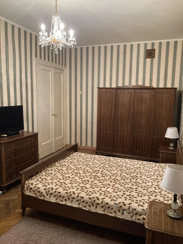 2-комн. квартира, 57,3 м², 8/10 этаж