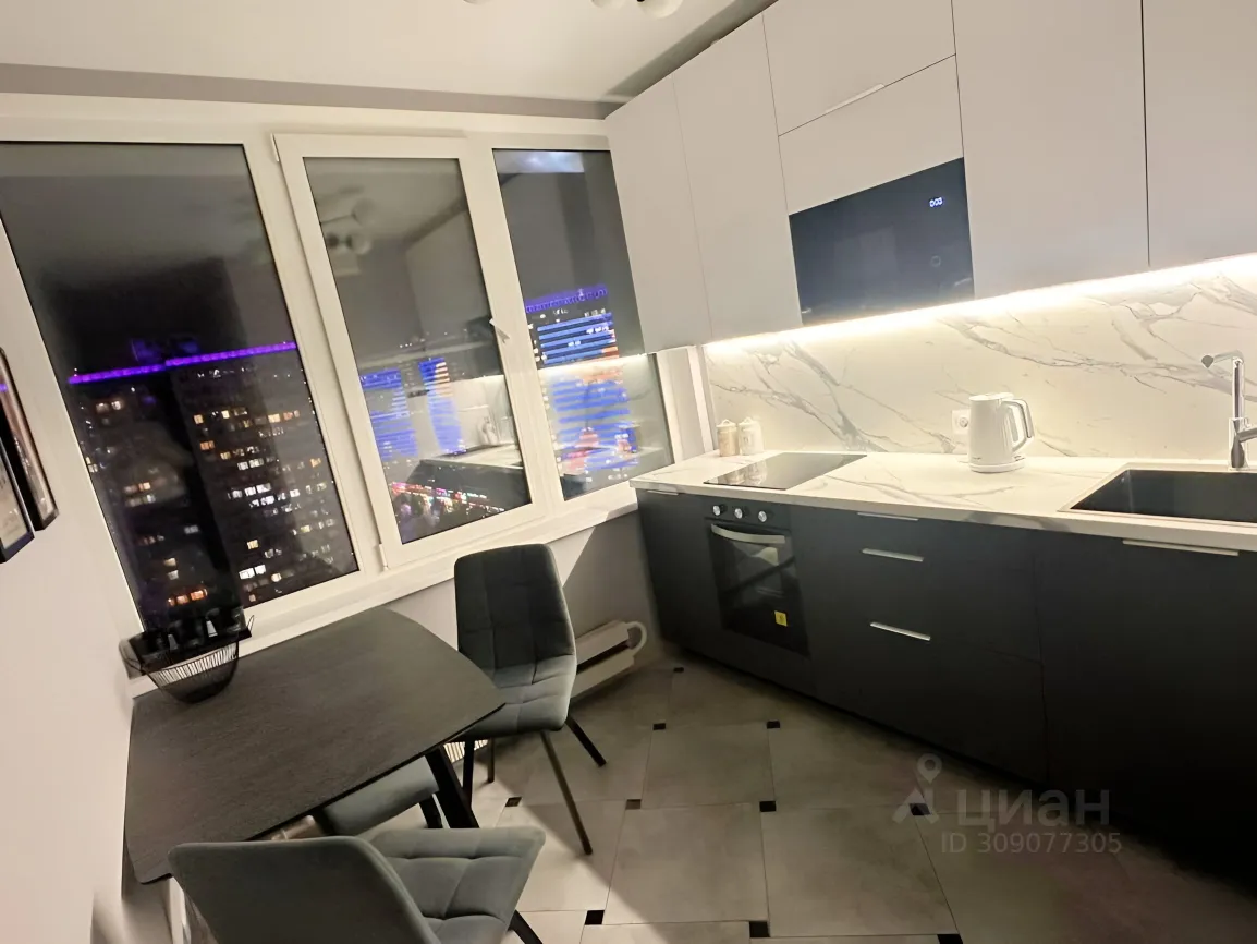 2-комн. квартира, 54 м², 21/24 этаж
