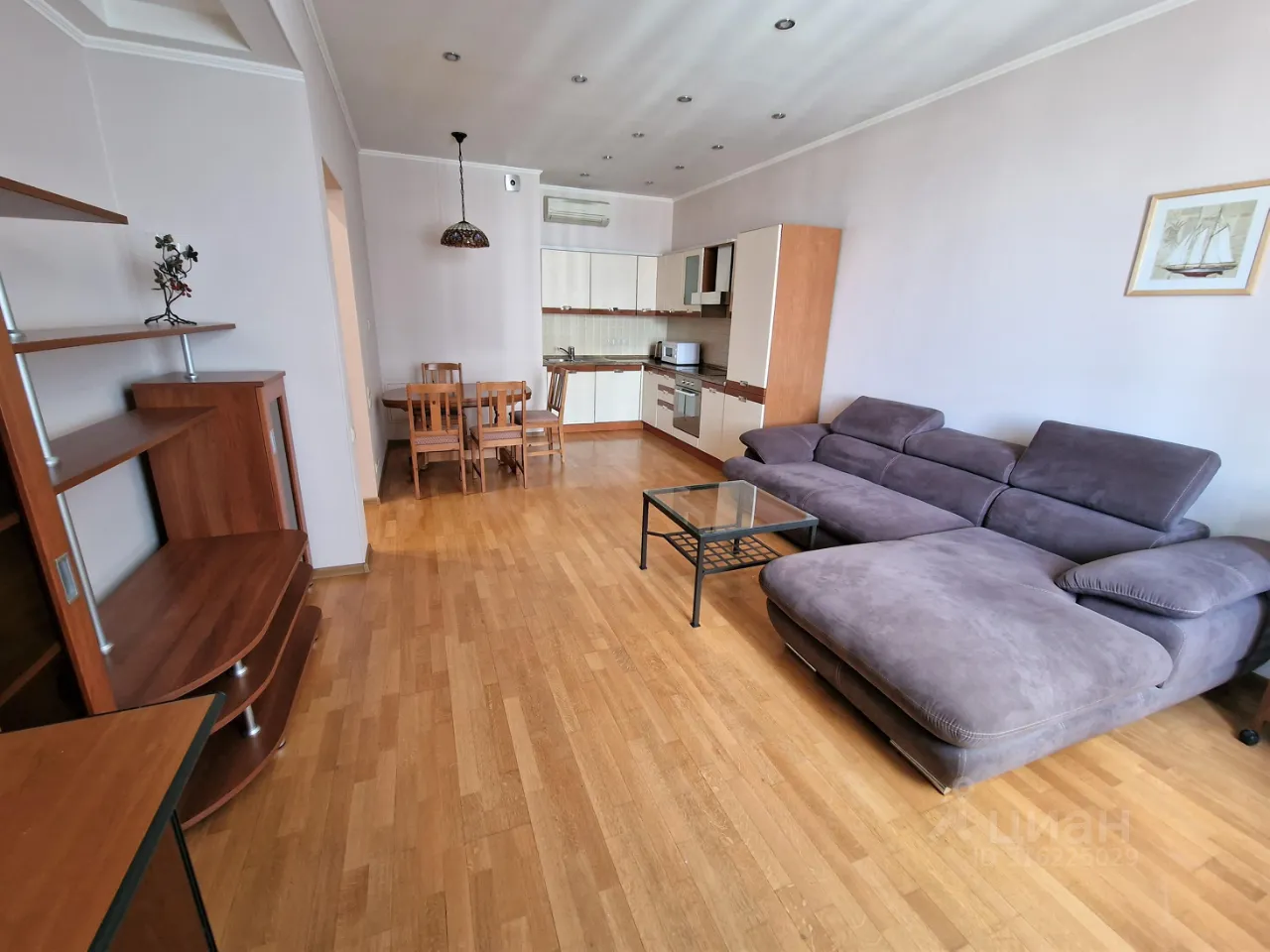 2-комн. квартира, 70 м², 16/24 этаж