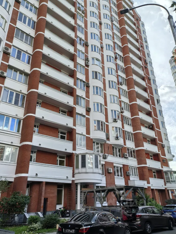2-комн. квартира, 70 м², 10/17 этаж