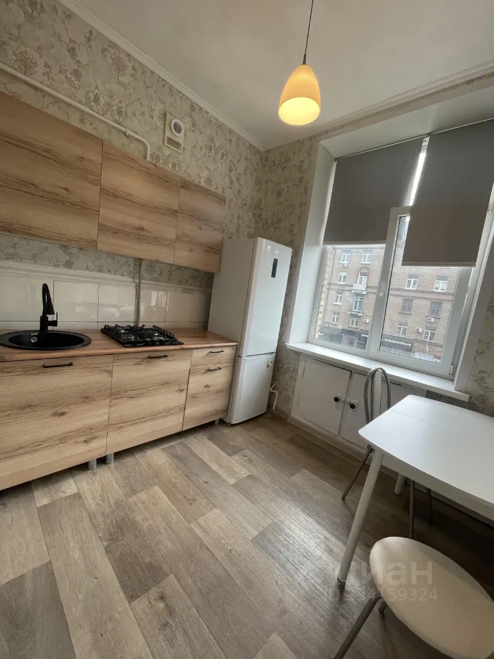 2-комн. квартира, 60 м², 3/5 этаж