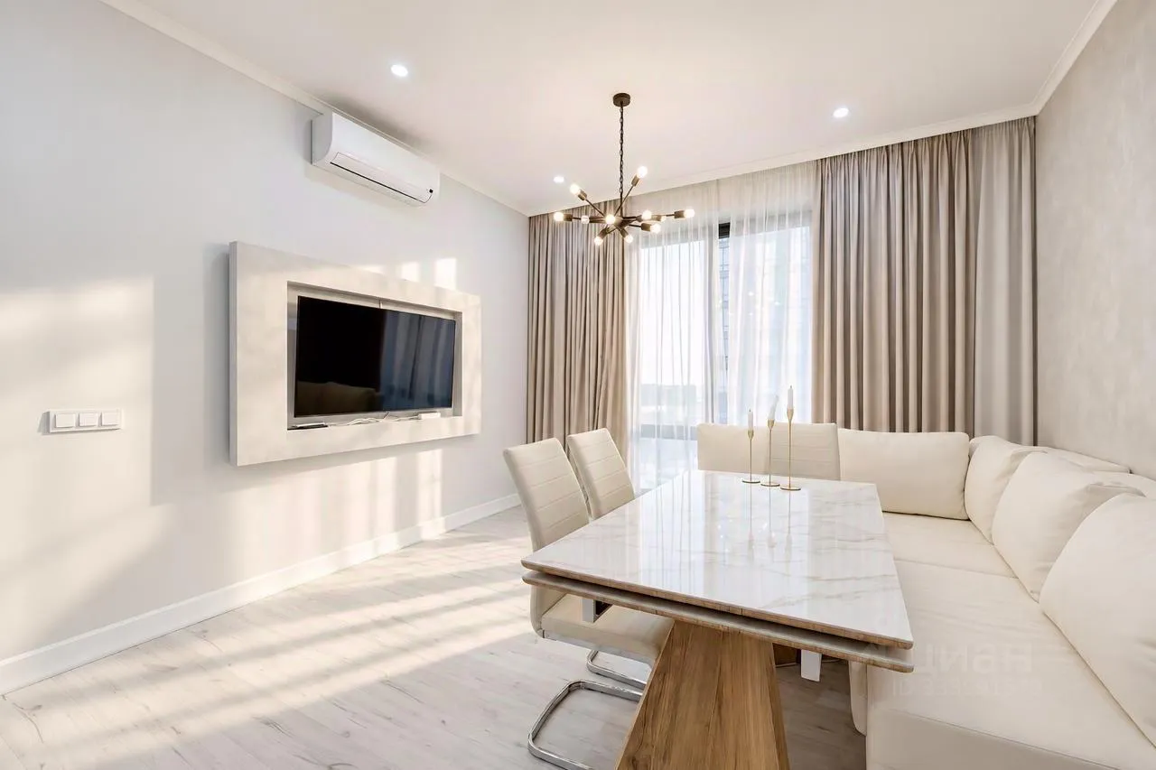 3-комн. квартира, 65 м², 30/42 этаж