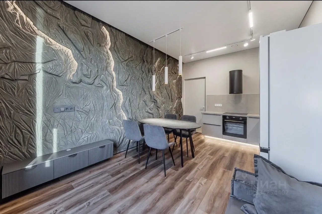 2-комн. квартира, 69 м², 10/12 этаж