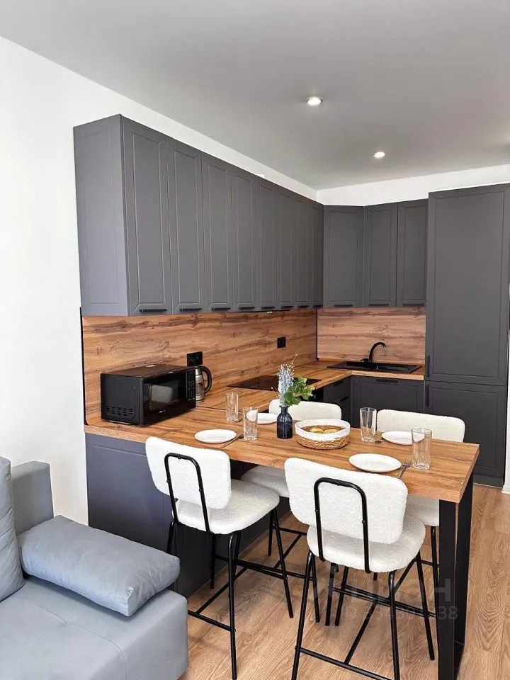 2-комн. квартира, 43 м², 10/33 этаж
