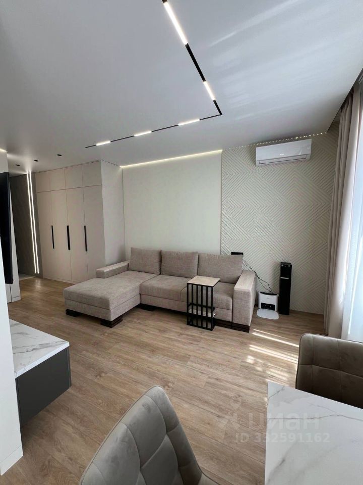3-комн. квартира, 72 м², 12/43 этаж