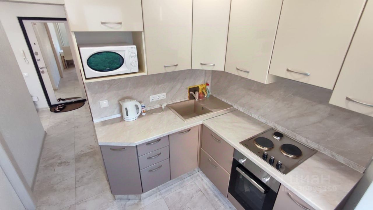 2-комн. квартира, 42 м², 10/12 этаж