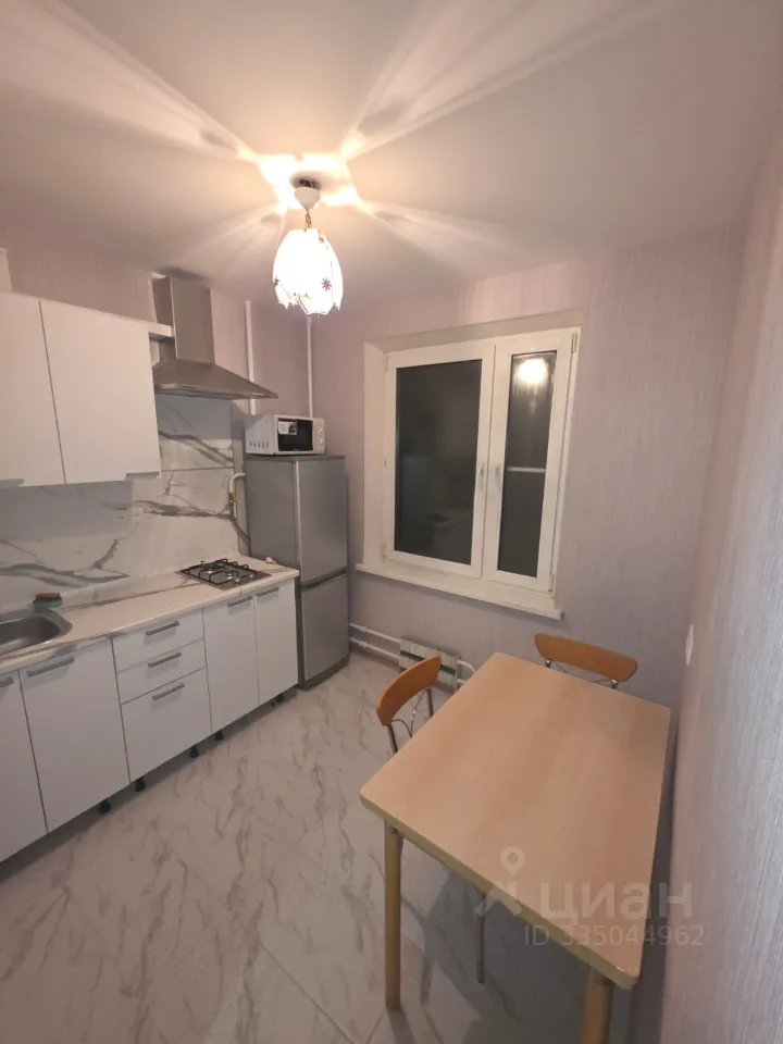 2-комн. квартира, 43 м², 3/9 этаж