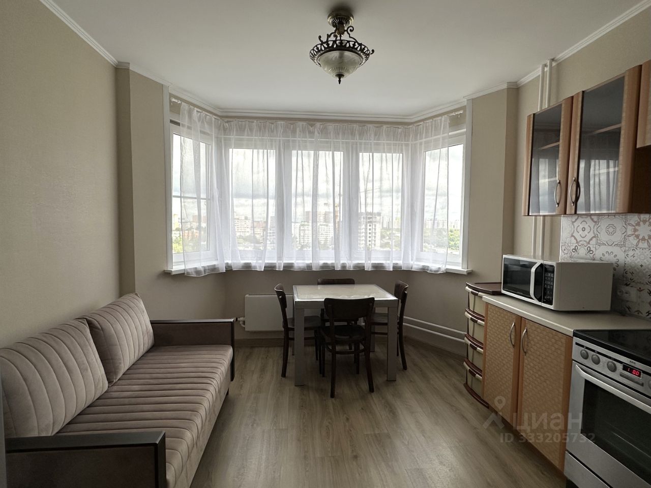 2-комн. квартира, 64 м², 13/17 этаж