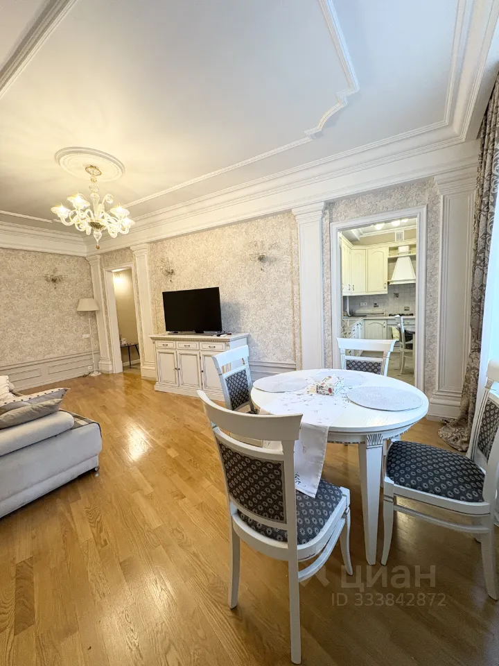 2-комн. квартира, 65 м², 2/14 этаж