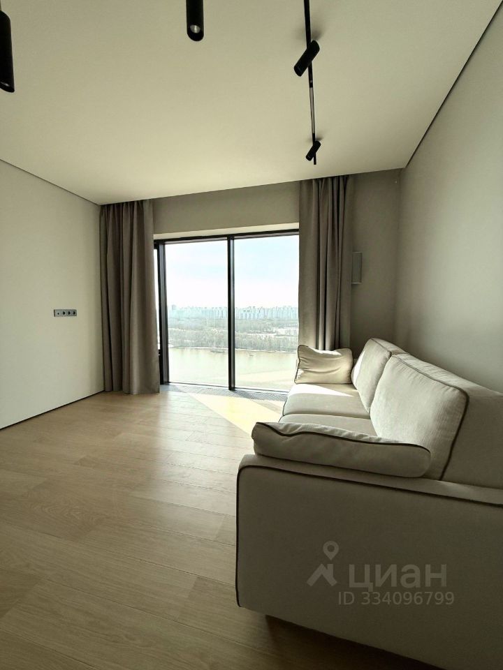 2-комн. квартира, 65,7 м², 16/20 этаж