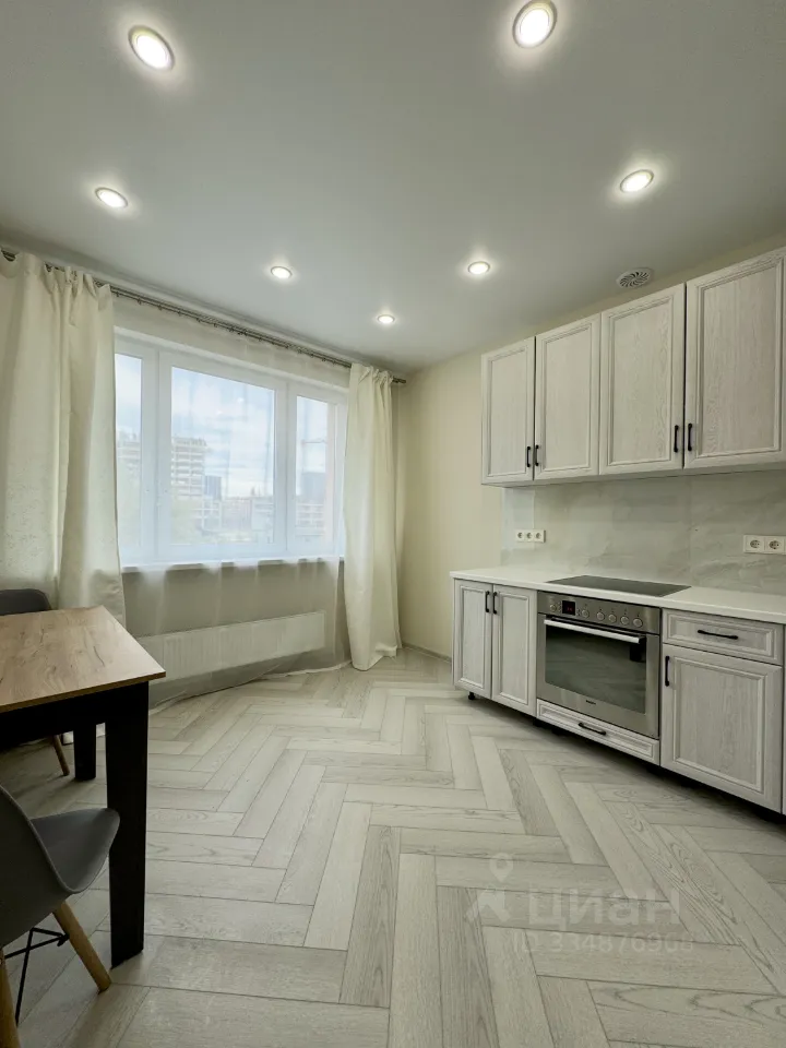 1-комн. квартира, 35 м², 3/25 этаж