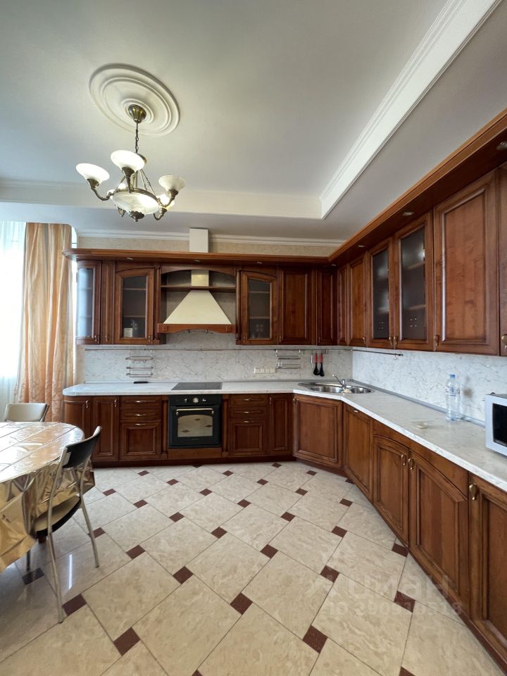 3-комн. квартира, 125 м², 21/35 этаж