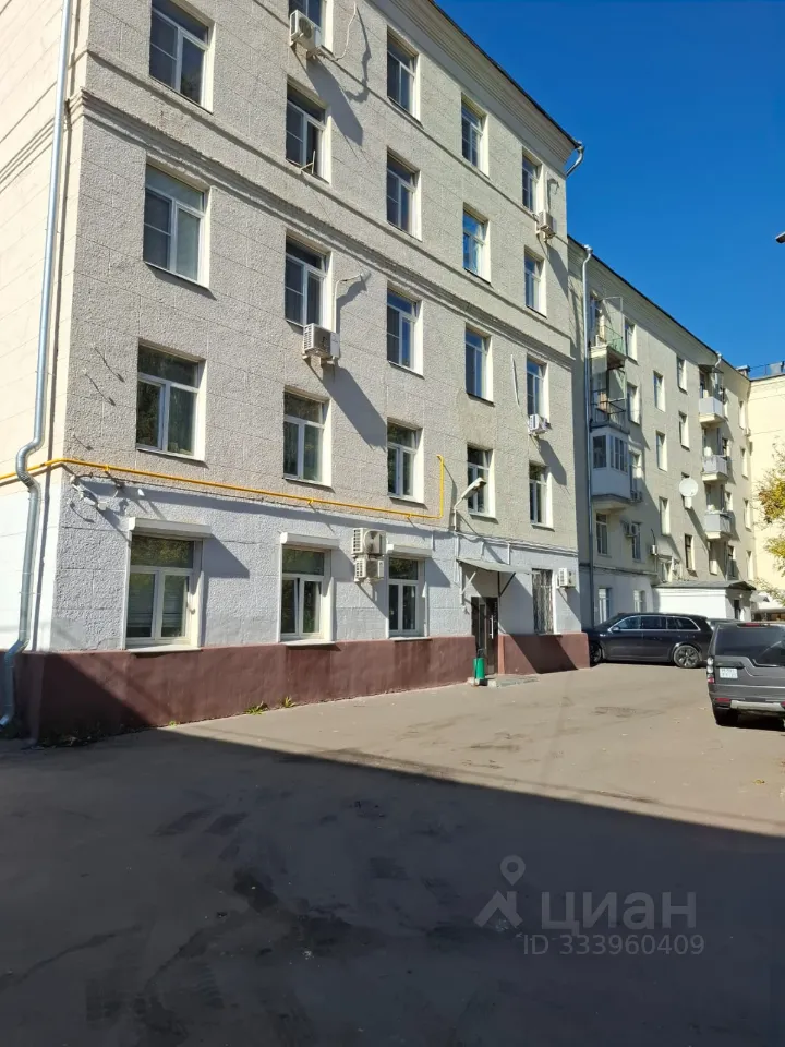 2-комн. квартира, 62 м², 3/5 этаж