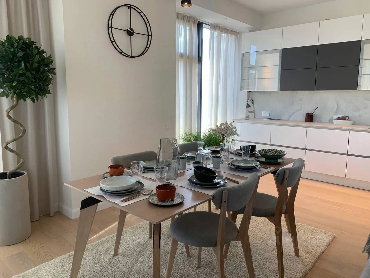 3-комн. квартира, 83 м², 3/12 этаж