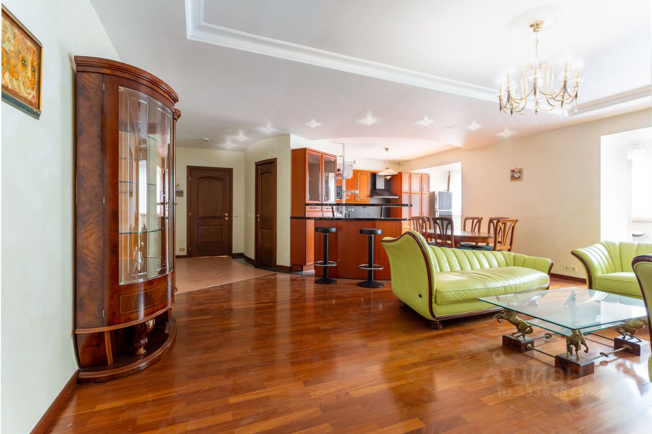3-комн. квартира, 115 м², 1/9 этаж