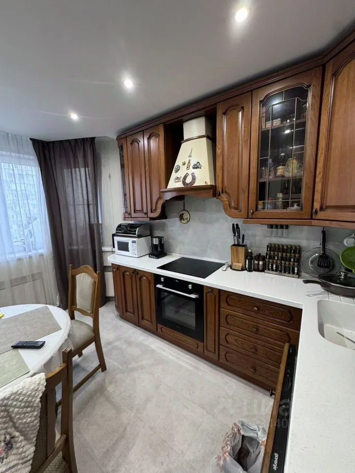 2-комн. квартира, 68 м², 9/17 этаж
