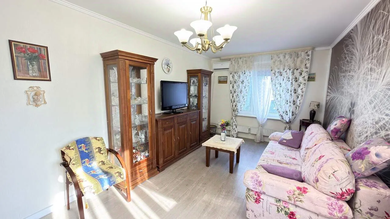 3-комн. квартира, 65 м², 6/9 этаж