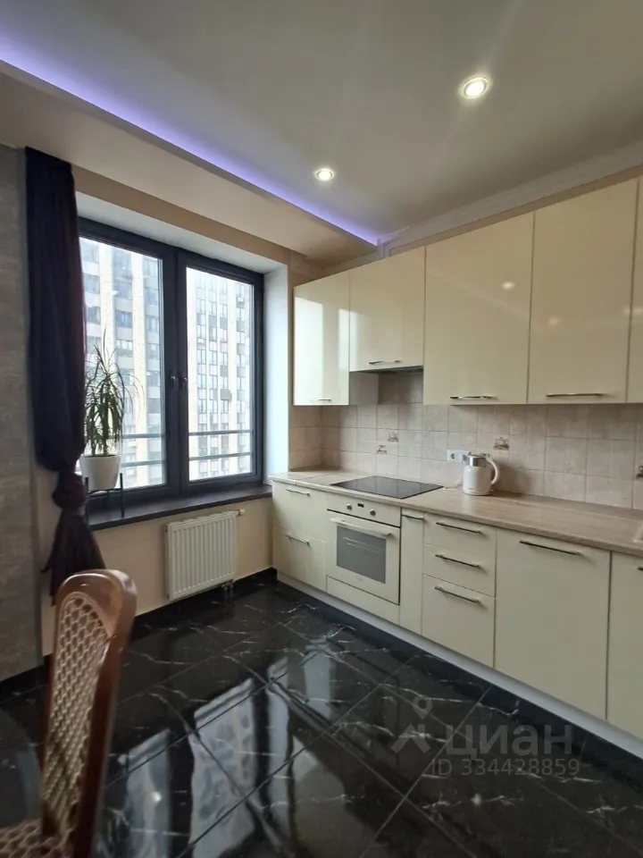 3-комн. квартира, 65 м², 15/49 этаж