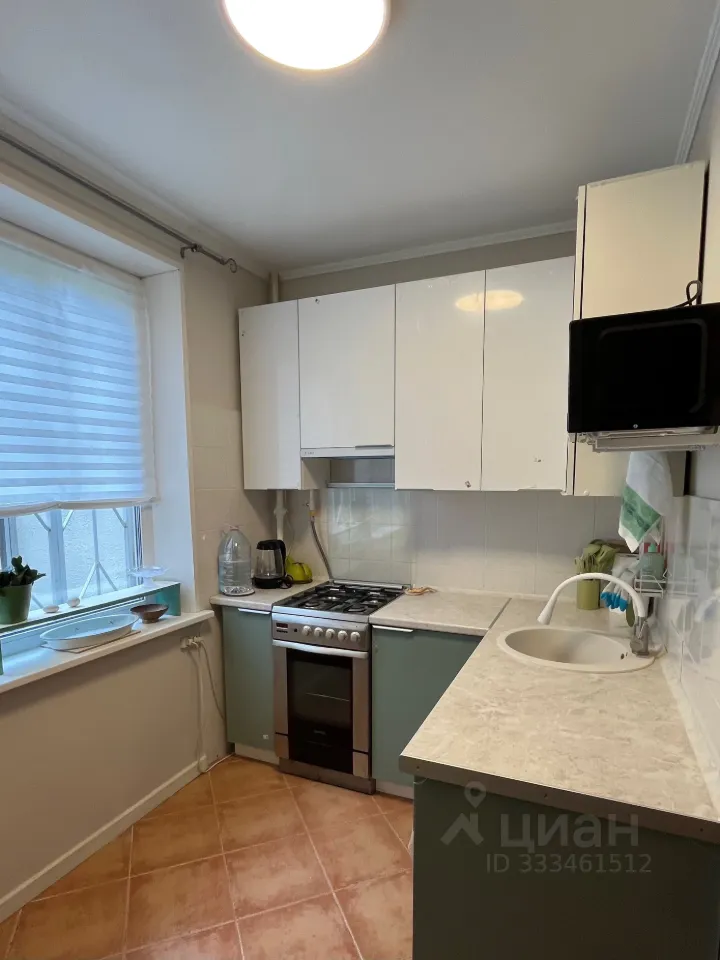 3-комн. квартира, 64 м², 1/9 этаж