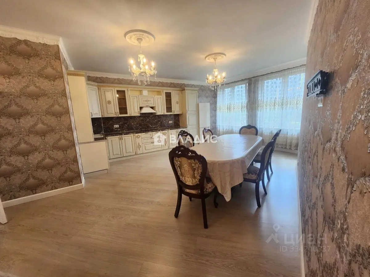 3-комн. квартира, 73,4 м², 2/22 этаж