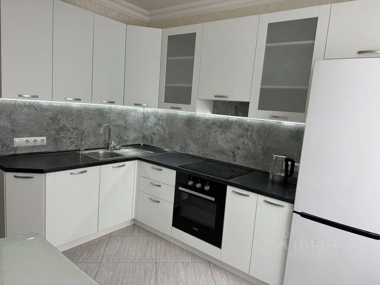 2-комн. квартира, 55 м², 3/17 этаж