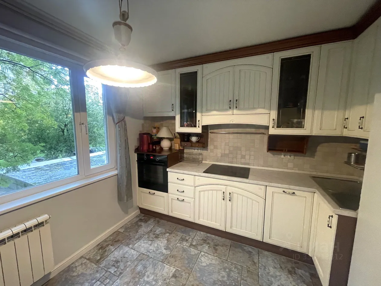2-комн. квартира, 58 м², 2/14 этаж