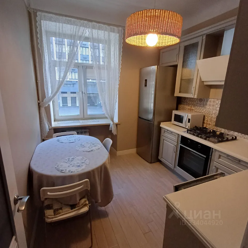 2-комн. квартира, 60 м², 2/10 этаж